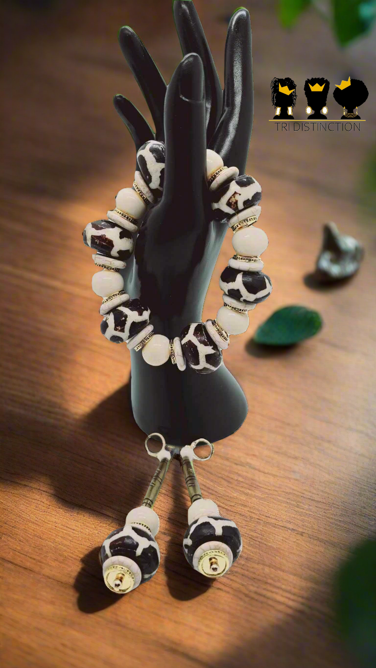 Black and white Batik bone bracelet and earrings set (Ethnix 1325)