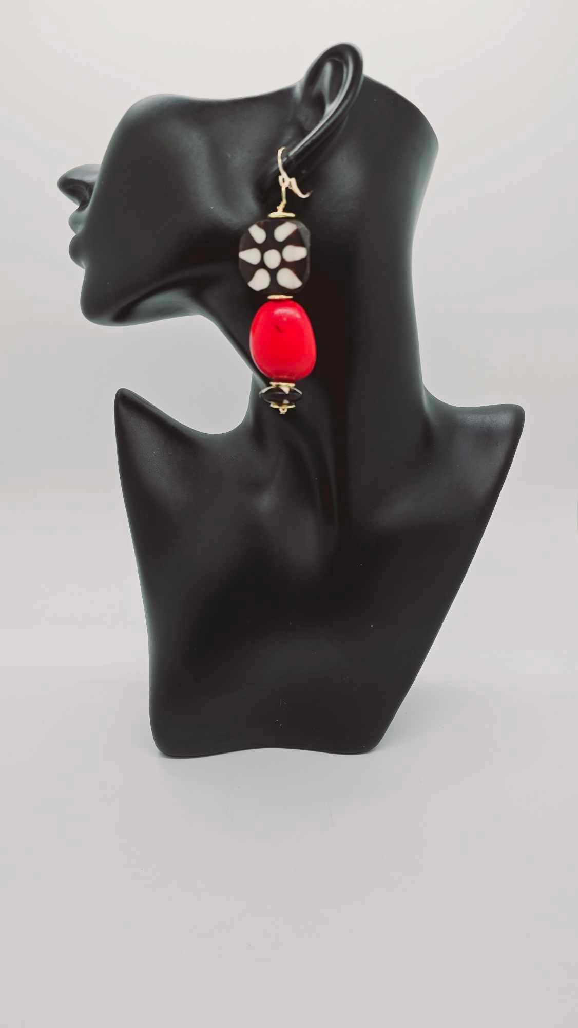 Red, black, white bracelet and earrings set (Ethnix 1386)