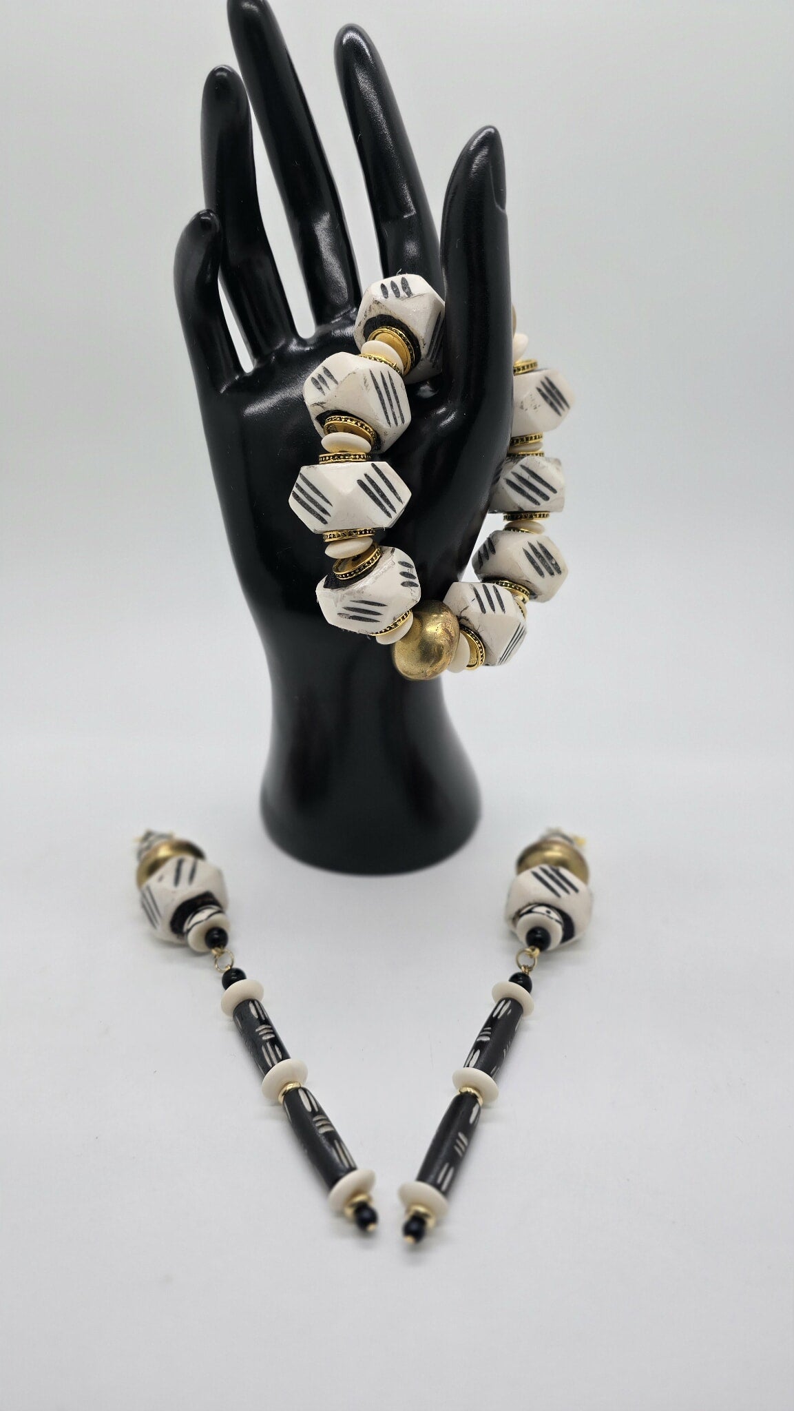 Tribal Essence Beaded Earrings & Bracelet Set (Influencer 1615)