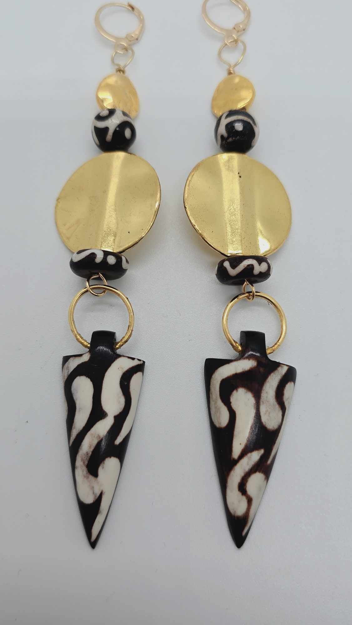 Black and white gold Earrings (Ethnix 1318)