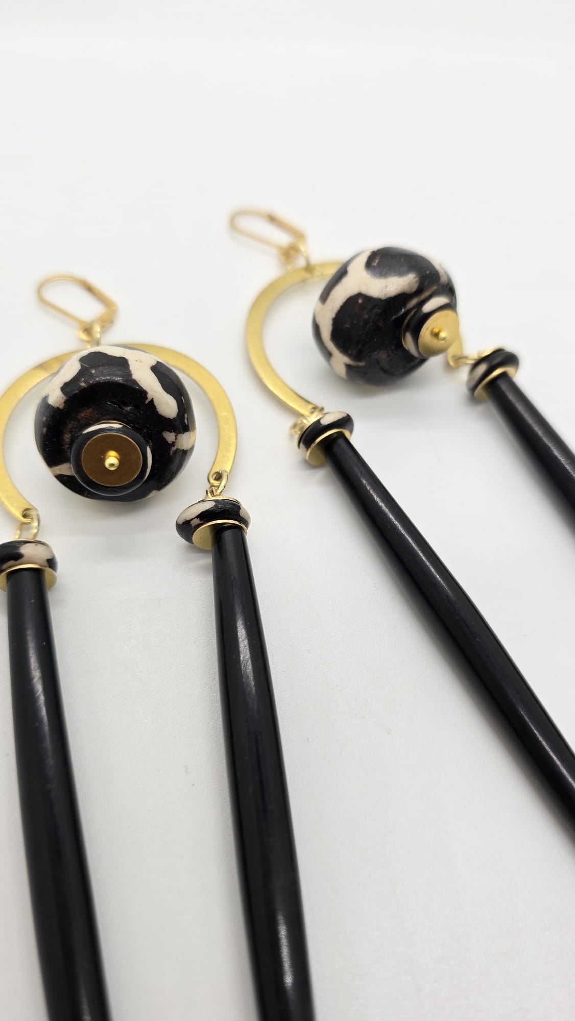 Black and white brass earrings (Ethnix 1590)