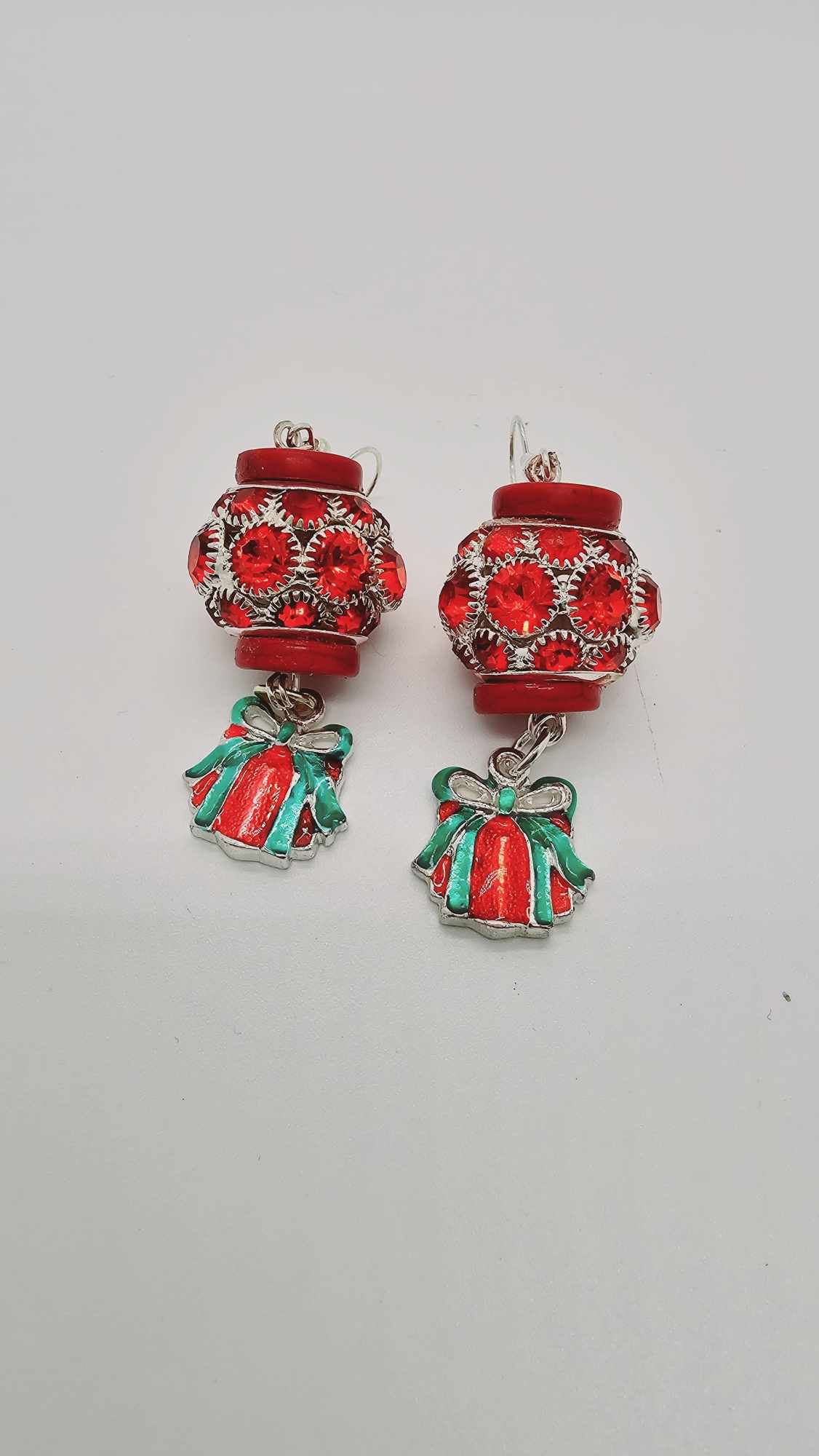 Red pave holiday Earrings (Short 1457)