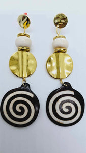 Black and white gold Earrings (Ethnix 1316)